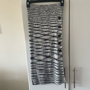 Steve Madden Monochrome Knit Midi Skirt in XS
